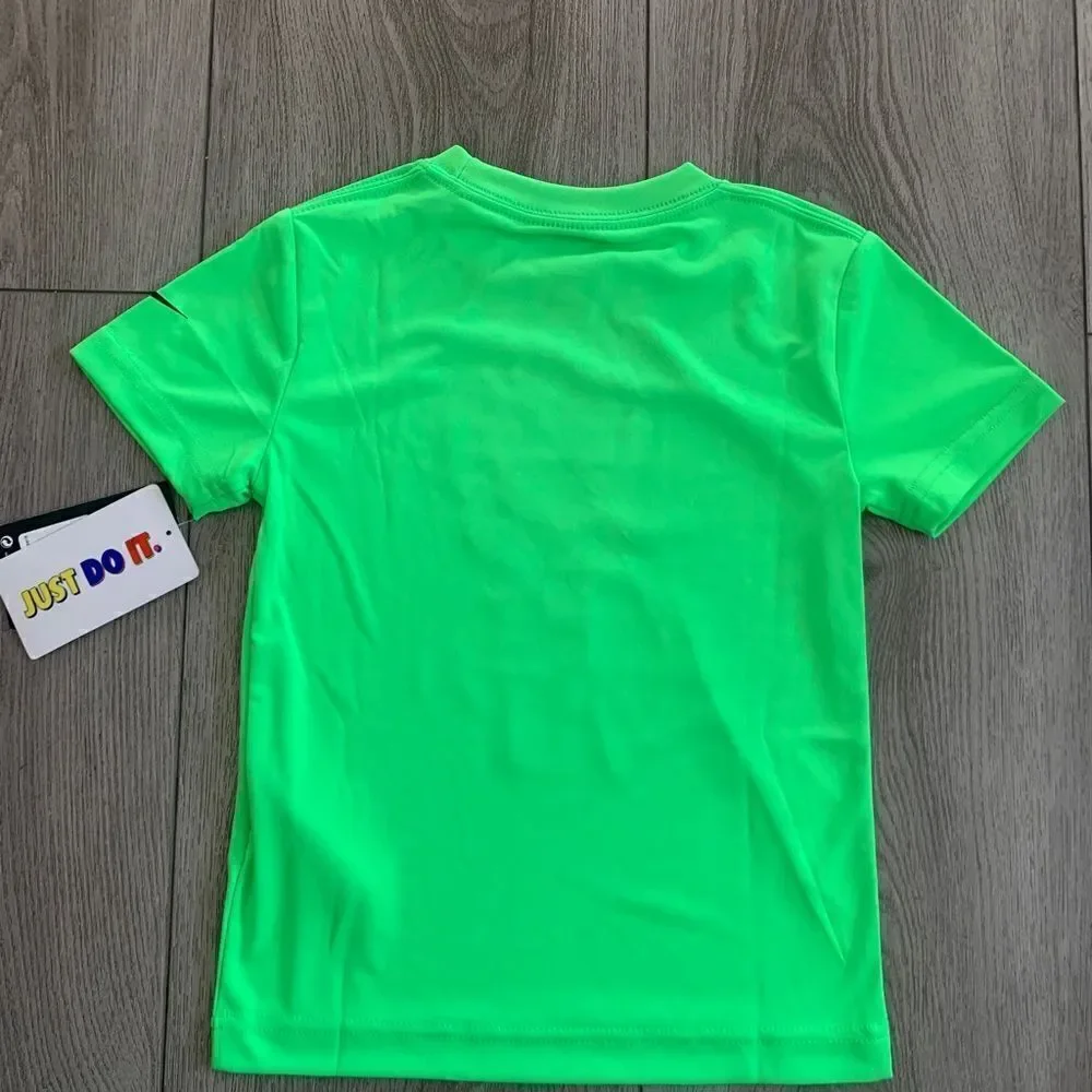 Nike boys graphic t shirt